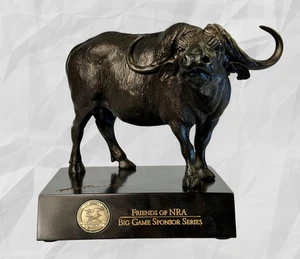 2009 NRA Cape Buffalo Sculpture Big Game Sponsor Series Resin #2579 - Picture 1 of 13