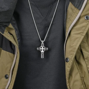 NEW Mens Irish Celtic Trinity Knot Cross Stainless Steel Pendant Necklace - Picture 1 of 11