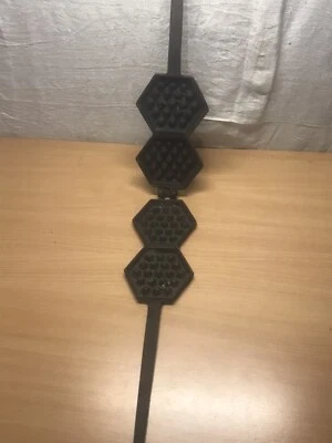 ancien gaufrier en fonte collection - Photo 1/4