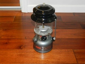 COLEMAN DUAL FUEL LANTER MODEL 285-700T MADE IN THE USA MFG:03/1997 GREAT COND. - Picture 1 of 3