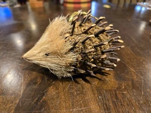 Hedgehog Christmas Tree Ornament Cute - Straw - Life-like - Picture 1 of 5