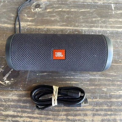 JBL 翻盖 3 便携式蓝牙扬声器 蓝色 带充电线 腕带 已测试 — 第 1/4 张图片