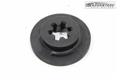 Nissan Rogue 2021-25 tracción delantera trasera izquierda o derecha muelle helicoidal aislante superior OEM Foto 1 de 4