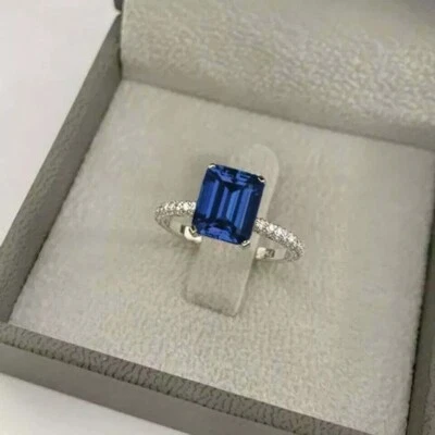 Anillo de boda para mujer 2 quilates zafiro corte esmeralda creado en laboratorio enchapado en oro blanco de 14 quilates Foto 1 de 3