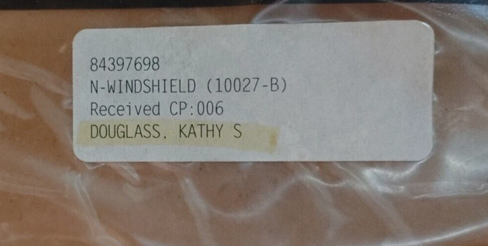 Новое оригинальное ветровое стекло Buick Enclave 2018-2023 годов выпуска 84397698 - Изображение 1 из 1