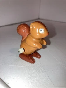 Vintage 1977 TOMY Pocket Pets Wind-Up Squirrel w/googly eyes, Works Great! - Picture 1 of 6