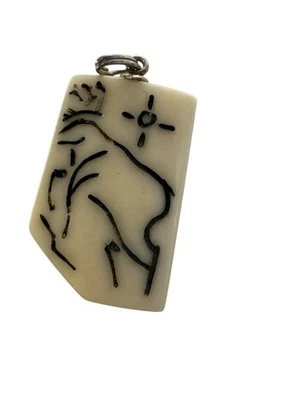 Colgante Hueso Tallado con Diseño Animal Tribal Rústico 0.5" x 1" Ciervo Foto 1 de 2