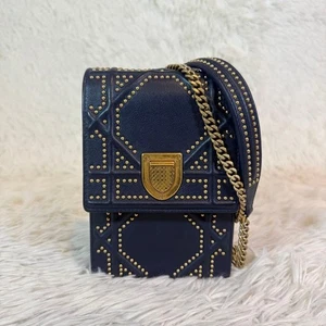 Bolso Dior Diorama Tachonado Cadena Vertical Azul Marino de JAPÓN - Imagen 1 de 15