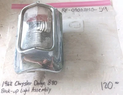 Conjunto de lámpara de luz de respaldo original Chrysler Dodge 880 1962 Foto 1 de 4