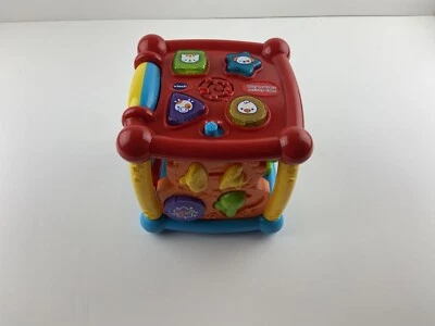 Cubo de giro y aprendizaje para bebé vTech - 5 lados de actividad con luz de sonido y música Foto 1 de 4