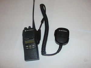 🔥Motorola HT1250 UHF 403-470MHz Two-Way Radio AAH25RDF9AA5AN Fast Ship! - Picture 1 of 9