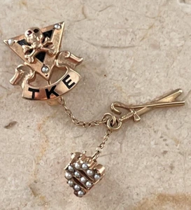 Vintage 10K Gold TKE Tau Kappa Epsilon Fraternity Seed Pearl Sword Cane Pin - Picture 1 of 16