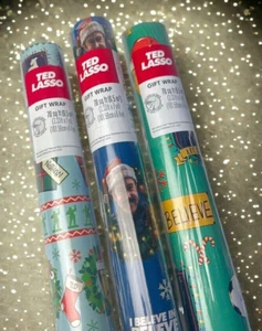 Papel de envolver de Navidad TED LASSO sellado envoltura de regalo 3 rollos (70 pies cuadrados cada uno) NUEVO - Imagen 1 de 4