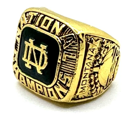 NCAA / 1977 Notre Dame Fighting Irish ☘️ Championship Ring / Montana - Image 1 of 4