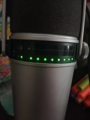 MV7 USB XLR Podcasting Dynamic Microphone - Silver Used 5 Months, Awesome Sound! - Image 1 of 4