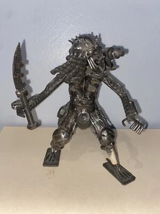 HANDMADE ART ACTION FIGURE MADE FROM METAL SCRAP PARTS - Picture 1 of 14
