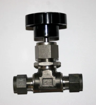 3/8" Tube 316ss Shutoff Needle Valve  (5000 Psi) Circle Seal 92TI-6CC - Image 1 of 4