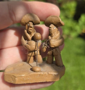 Vintage Clay Art 2 Men Band - Tiny - Unbranded - Picture 1 of 5