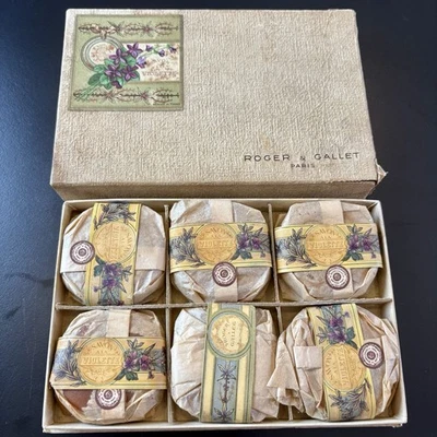 Vintage Roger & Gallet Savon Violette Soap Made In France Violet Scented - Image 1 of 4