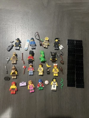 LEGO 8805 Minifigures Series 5 Complete Set of 16 Minifigs *RETIRED* - Image 1 of 4