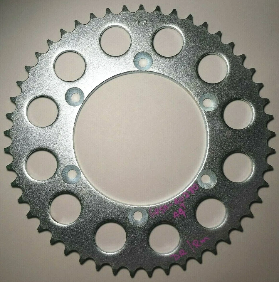 PIÑÓN TRASERO SUZUKI RM / DR OEM 64511-40280 Foto 1 de 1