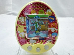 Bandai Tamagotchi mix Sanrio Characters Yellow Virtual Pet TMGC Tested Working - Picture 1 of 24