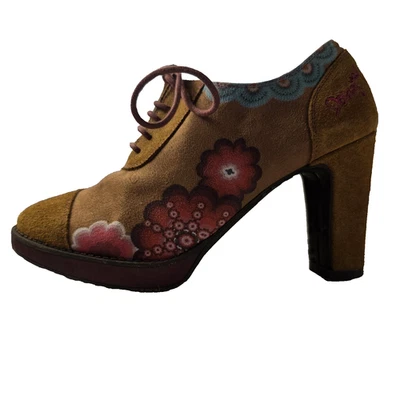Desigual Mujer Floral Gamuza Tacón Alto Oxford Tacón Bloque Talla 37/6.5 Artístico Boho Foto 1 de 4