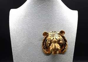 Vtg Doreen Ryan Matte Gold & Black Enamel Rhinestone Eye Big Cat Pin Unsigned - Picture 1 of 16