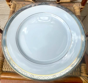 ORLEANS Dinner Plate 10 3/8" Philippe Deshoulieres Limoges France Gold Platinum - Picture 1 of 4