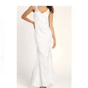 Lulu’s Gown Size XL NWT Holiday Party Wedding Prom - Picture 1 of 14