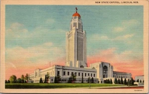 STATE CAPITOL Lincoln, Nebraska NE linen Postcard - Picture 1 of 2