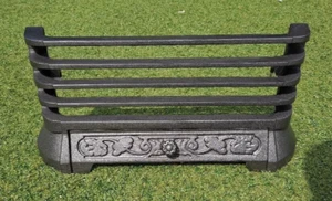 Victorian and Edwardian cast iron fireplace front bars hook on front bars fret - Picture 1 of 10