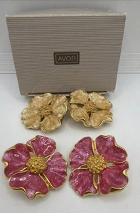 Vintage 80s Marbled Enamel Maximalist Dogwood Flower Clip On Earrings 2 Pair - Picture 1 of 6