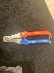 BIKE HAND GEAR AND BRAKE CABLE CUTTERS