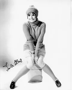 ISLA BLAIR hand-signed BEAUTIFUL YOUNG B/W CLOSEUP 8x10 portrait w/ UACC RD COA - Picture 1 of 2