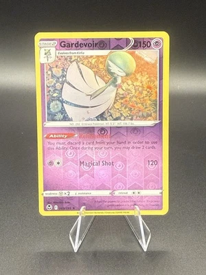 Pokemon - Gardevoir #069/195 - SWSH12: Silver Tempest Reverse Holo - Image 1 of 4