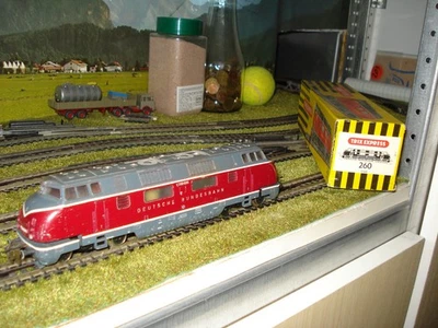 Trix Express - 2260 - Diesellok V200 035 - DB - - Bild 1 von 3