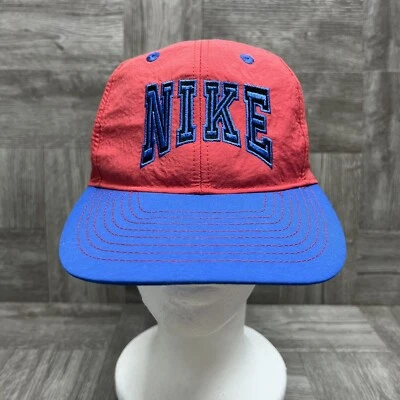 Gorra gorra vintage Nike de nailon con cierre a presión roja azul bordada gran deletreada RARA Foto 1 de 4