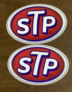 2-PACK STP RACING OIL HOT ROD RAT FINK MOTORCYCLES TOOLS GUNS STICKERS - Bild 1 von 1