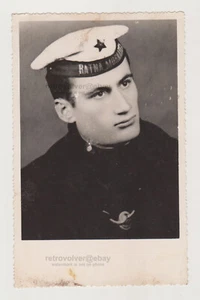 Uniforme militar de soldado masculino atractivo joven guapo cariñoso azul marino - Imagen 1 de 7