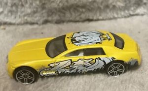 2003 Cadillac V-16 Sixteen Concept Collectible Yellow Model Die-Cast 1:64