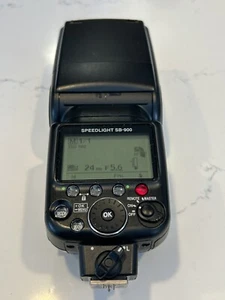 Nikon Speedlight SB-900 AF Shoe Mount Flash for  Nikon - Picture 1 of 8
