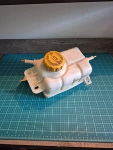 Engine Coolant Reservoir for Chevy Aveo Aveo5 Pontiac G3 Wave Suzuki - Picture 1 of 5