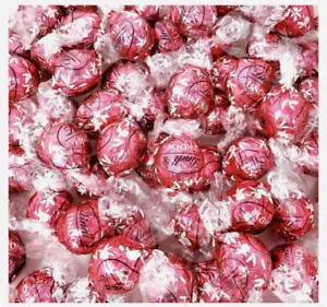 Lindt Lindor Strawberries and Cream White Chocolate Truffles Bulk Pack 2 LBS - Picture 1 of 1