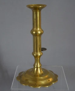 ENGLISH GEORGIAN BRASS PETAL BASE SIDE EJECTOR CANDLESTICK C 1740 - Picture 1 of 10