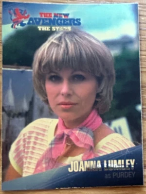 THE NEW AVENGERS TRADING CARD COLLECTION: GOLD METALLIC CHASE CARD TS2 XX/18 - Image 1 of 2