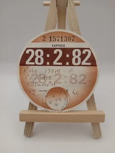 TRIUMPH 1982 Original Stamped Old Road Car Cars Tax Disc Retro Discs Rare - Picture 1 of 4