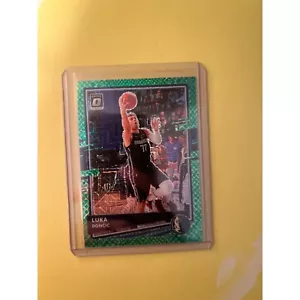 2019-20 Panini Optic Luka Doncic MAVERICKS #86 Green Mojo Dragon SSP Case Hit - Picture 1 of 2