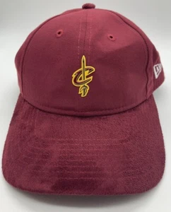 New Era CLEVELAND CAVALIERS Faux Suede Bill 9Twenty Red Strapback Hat Cap NBA - Bild 1 von 13