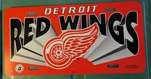 Vintage New Old Stock Detroit Red Wings NHL Hockey Plastic License Plate - Picture 1 of 1